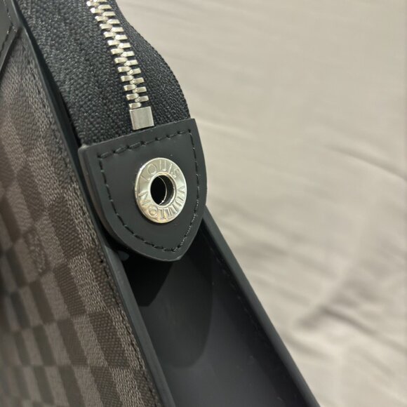 Louis Vuitton Clutch - Picture 6 of 7